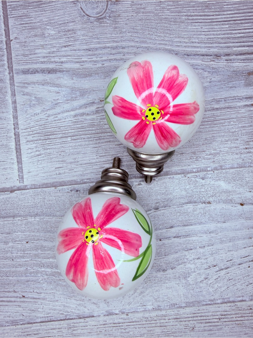Pottery Barn Kids Pink White Flower Finials Set of 2 Floral Home Decor accents
